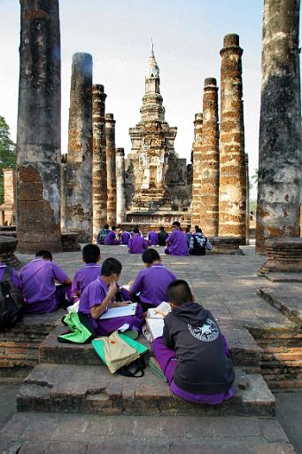 0385- fietsen Sukhothai Historical Park.jpg